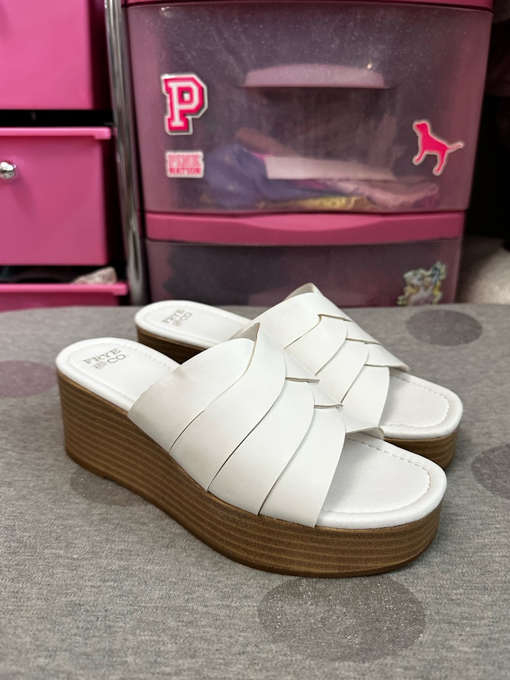 Frye and Co. White Slip-on Wedge Sandals Size 6
